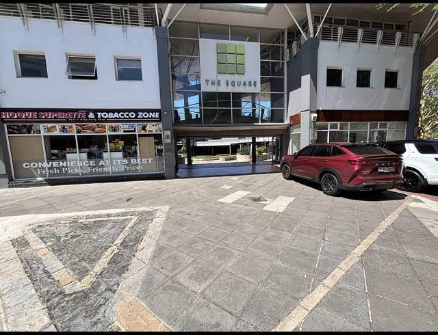 37M² OFFICE TO LET IN LA LUCIA